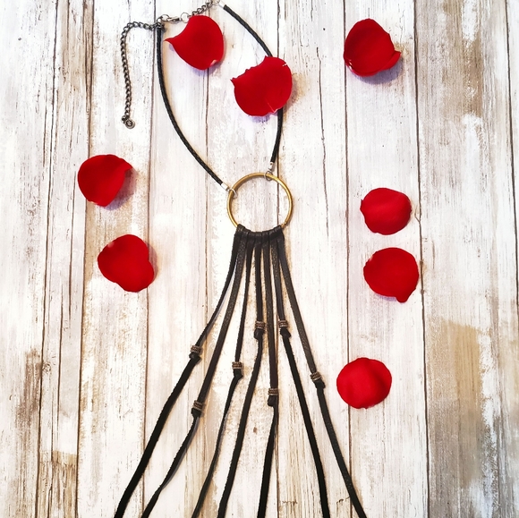 Jewelry - Leather Boho necklace